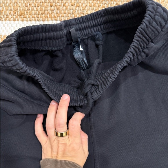 SKIMS Black Track Pants - Picture 6 of 8